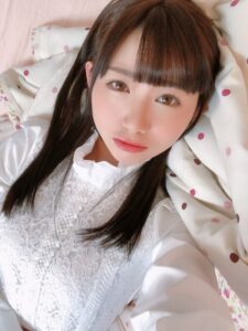 【VR】元有名グラドルと 朝も夜も猥褻SEX。 れん